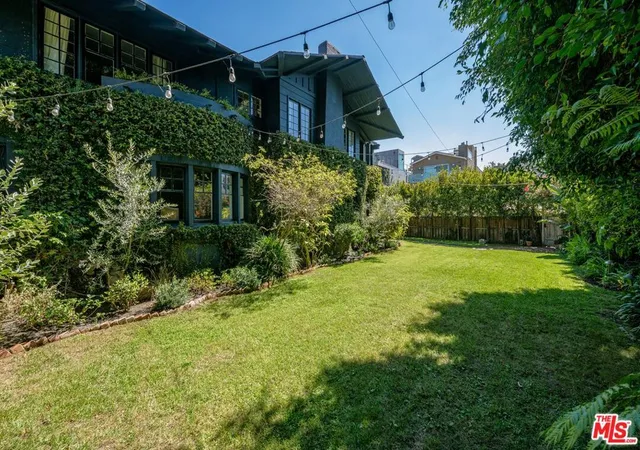Photo 3 of Single family home for sale at 15 30th Avenue, Venice, CA 90291 | MLS# 26983615 | Listing updated on 2026-09-18