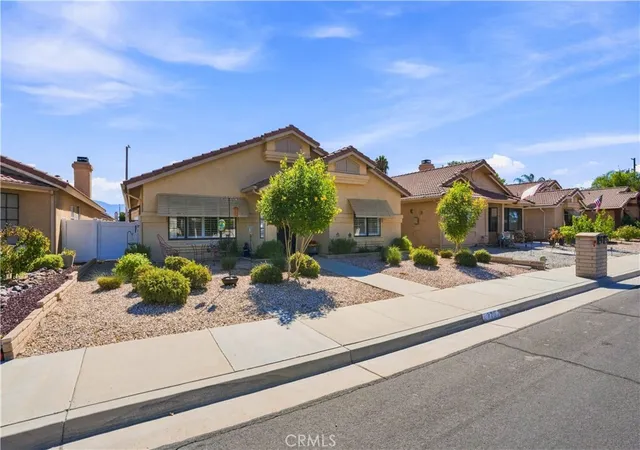 Photo 2 of Single family home for sale at 720 Via Casitas, Hemet, CA 92545 | MLS# IV26193634 | Listing updated on 2026-10-06