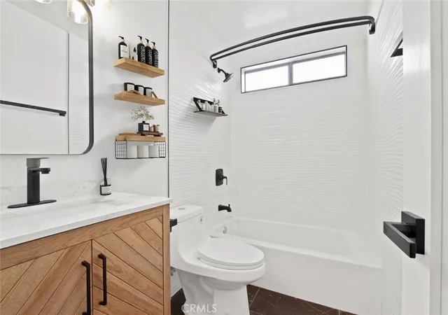 Photo 3 of House for sale at 14110 Yukon, Hawthorne, CA 90250 | MLS# SB26196571 | Listing updated on 2026-10-09