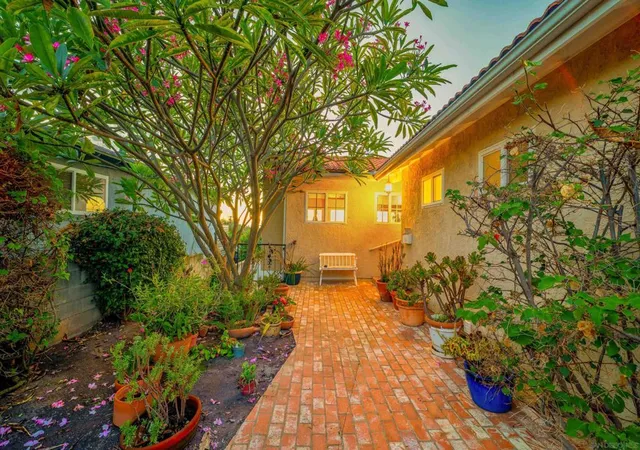 Photo 3 of Single family home for sale at 2128 Galveston, San Diego, CA 92110 | MLS# 260021984SD | Listing updated on 2026-10-30