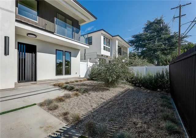 Photo 3 of Single family home for sale at 14931 Vose St, Van Nuys, CA 91405 | MLS# SR26195100 | Listing updated on 2026-10-28