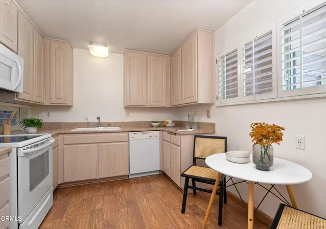 Listing Photo 4 - Condo for sale in building located at 530 Fairview Ave, Arcadia, CA 91007 - Unit #18