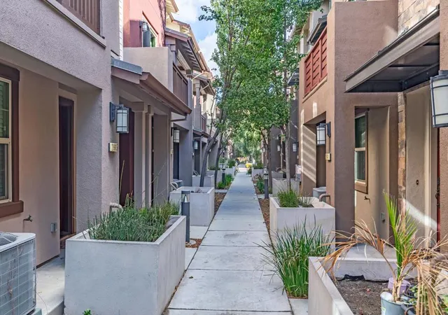 Condo for sale at 2963 Torino Pl, Santa Clara, CA 95051 | MLS# ML82060404