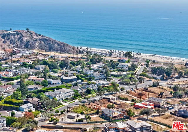 Photo 4 of Land for sale at 550 Muskingum Pl, Pacific Palisades, CA 90272 | MLS# 26936569 | Listing updated on 2026-09-28