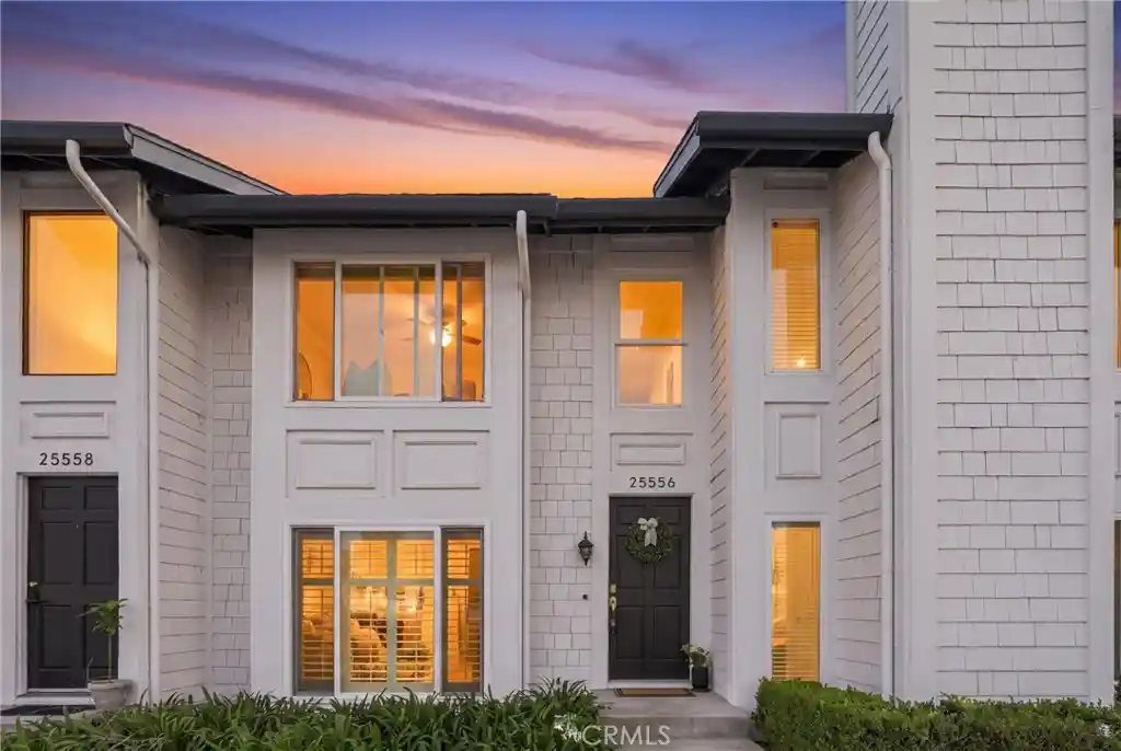 Listing Photo 1 - Condo for sale in 25556 Paseo La Vis located at 25556 Paseo La Vis, Laguna Niguel, CA 92677 - Unit 25556 Paseo La Vista