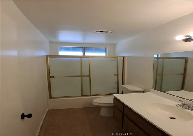 Photo 3 of House for sale at 43670 C, Hemet, CA 92544 | MLS# PW26196741 | Listing updated on 2026-09-09