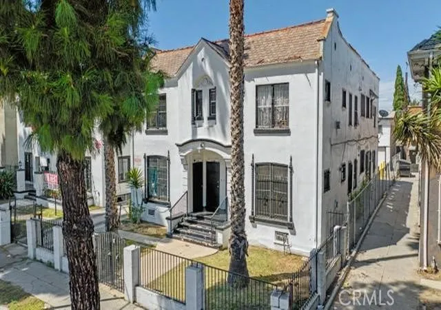 Photo 4 of House for sale at 1121 W Martin Luther King Jr, Los Angeles, CA 90037 | MLS# SB26188771 | Listing updated on 2026-09-11