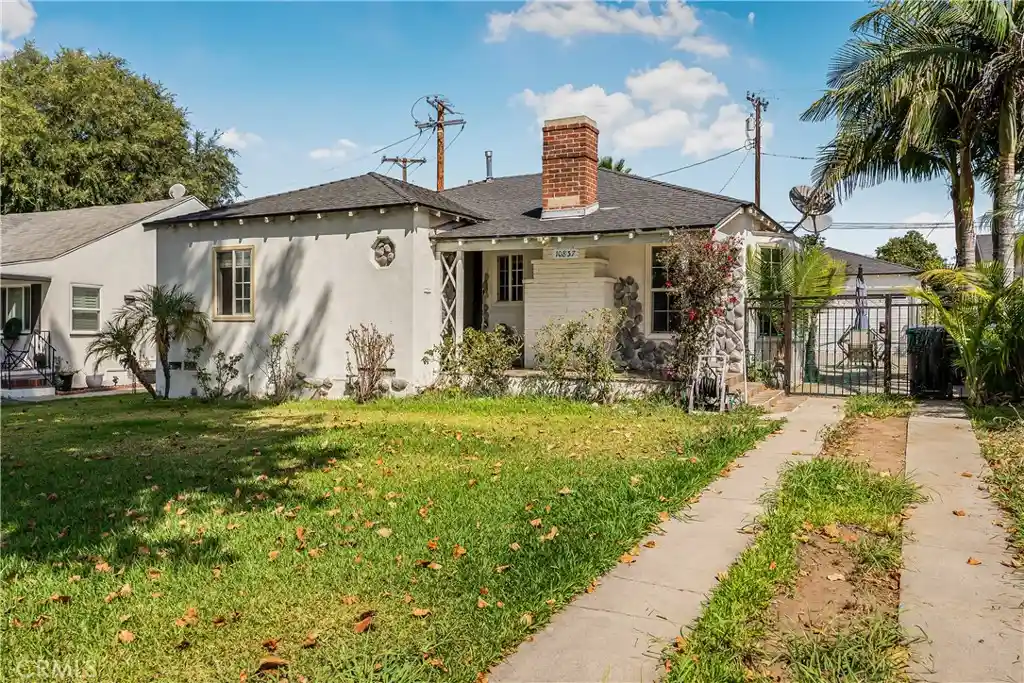 Single family home for sale at 10837 Hunter Ave, Whittier, CA 90601 | MLS# SR26196378