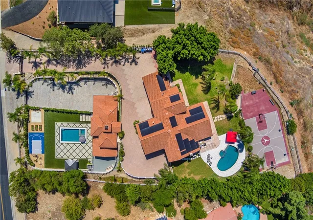 Photo 2 of Mansion for sale at 343 Bell Cyn, Bell Canyon, CA 91307 | MLS# SR26190421 | Listing updated on 2026-10-09
