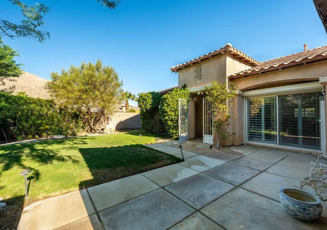 Photo 2 of Single family home for sale at 992 Mira Grande, Palm Springs, CA 92262 | MLS# 219152443DA | Listing updated on 2026-10-02