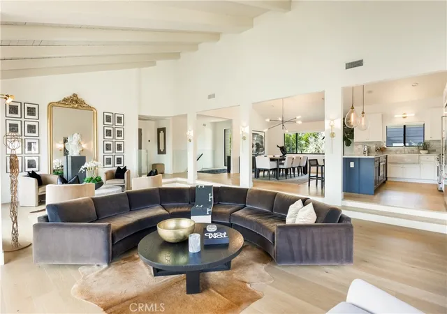 Photo 2 of Single family home for sale at 4234 Alhama Dr, Woodland Hills, CA 91364 | MLS# SR26196842 | Listing updated on 2026-09-19