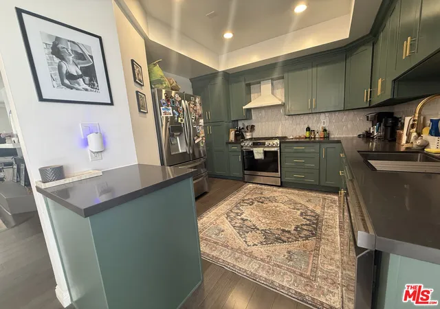 Photo 4 of Condo for sale at 1412 N Crescent Hts Blvd #104, West Hollywood, CA 90046 | MLS# 26985651 | Listing updated on 2026-09-19