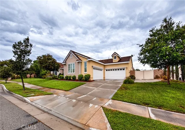 Photo 2 of Single family home for sale at 3422 Marvel St, Hemet, CA 92543 | MLS# SW26195520 | Listing updated on 2026-10-09