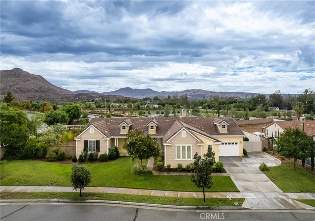 Photo 3 of Single family home for sale at 3422 Marvel St, Hemet, CA 92543 | MLS# SW26195520 | Listing updated on 2026-10-09