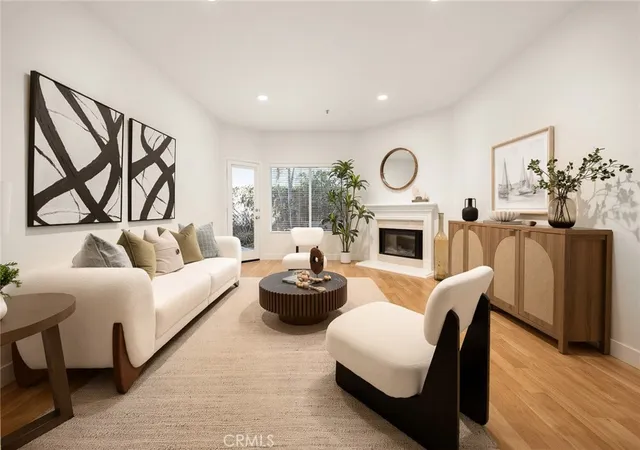 Photo 3 of Townhouse for sale at 501 E Del Mar Blvd #109, Pasadena, CA 91101 | MLS# PF26194464 | Listing updated on 2026-10-04