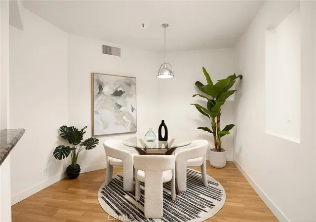 Listing Photo 5 - Condo for sale in building located at 501 E Del Mar Blvd, Pasadena, CA 91101 - Unit #109