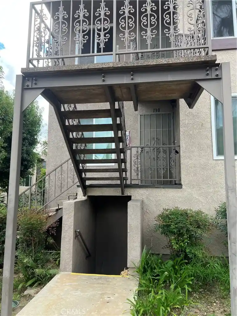 Listing Photo 1 - Condo for sale in 5484 Dobbs St located at 5484 Dobbs St, Los Angeles, CA 90032 - Unit #130