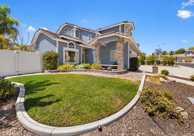 Photo 3 of Single family home for sale at 39521 Via Temprano, Murrieta, CA 92563 | MLS# OC26195815 | Listing updated on 2026-10-06
