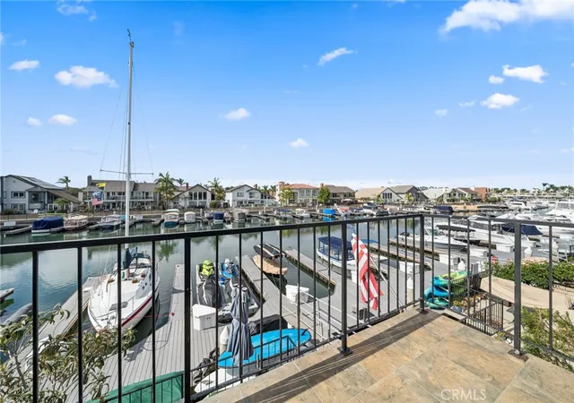 Listing Photo 4 - Condo for sale in building located at 3546 Windspun, Huntington Beach, CA 92649