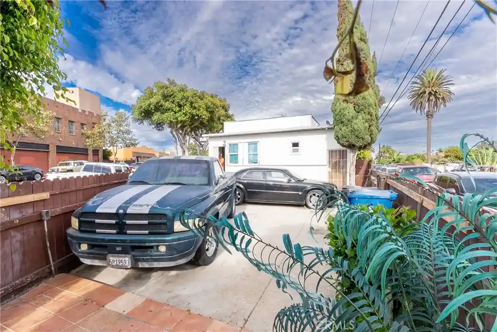 Listing Photo 1 - Condo for sale in 707 E 65th located at 707 E 65th, Inglewood, CA 90302 - Unit 707 East 65th