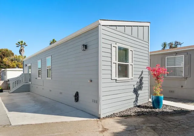Photo 2 of Manufactured home for sale at 560 30th Avenue #53, Santa Cruz, CA 95062 | MLS# ML82060459 | Listing updated on 2026-09-24