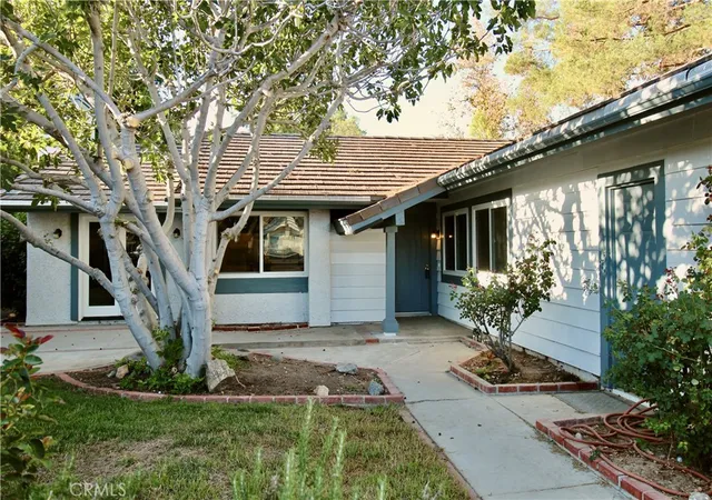 Photo 1 of Single family home for sale at 23603 Bajada Dr, Valencia, CA 91355 | MLS# SR26185924 | Listing updated on 2026-10-04