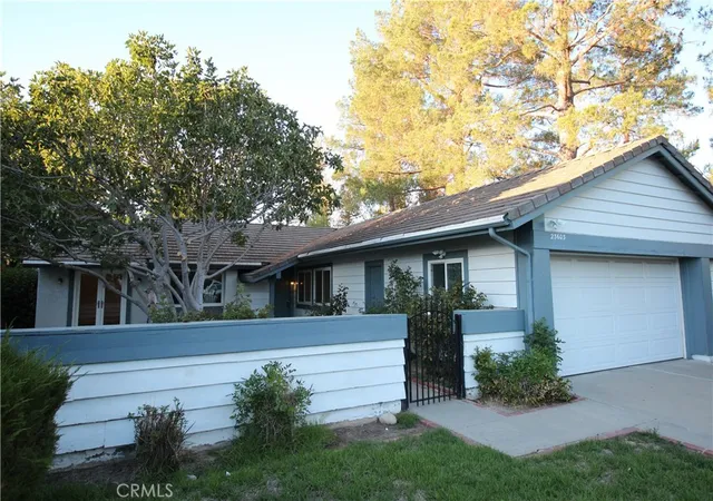Photo 3 of Single family home for sale at 23603 Bajada Dr, Valencia, CA 91355 | MLS# SR26185924 | Listing updated on 2026-10-04
