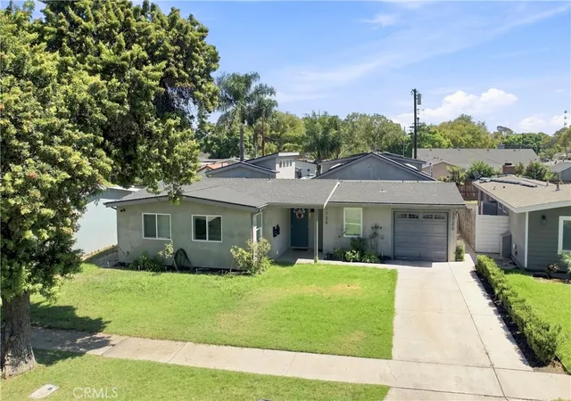 Photo 1 of Multi family home for sale at 1720 Petaluma Ave, Long Beach, CA 90815 | MLS# PW26197030 | Listing updated on 2026-09-30