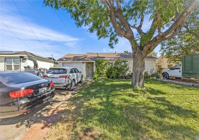 Photo 2 of Single family home for sale at 524 W Ramona, Rialto, CA 92376 | MLS# CV26195383 | Listing updated on 2026-10-02