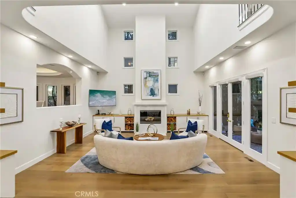 Photo 1 of Mansion for sale at 2300 John St, Manhattan Beach, CA 90266 | MLS# SB26191722 | Listing updated on 2026-10-29