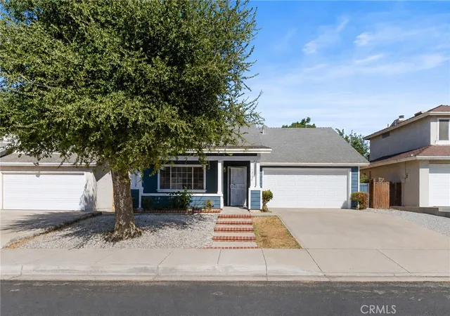 Photo 2 of Single family home for sale at 12175 Cobblestone Dr, Victorville, CA 92392 | MLS# AR26197168 | Listing updated on 2026-09-26