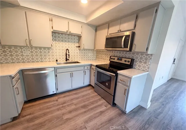 Photo 3 of Condo for sale at 7300 Corbin Ave Unit M, Reseda, CA 91335 | MLS# SB26197197 | Listing updated on 2026-10-12
