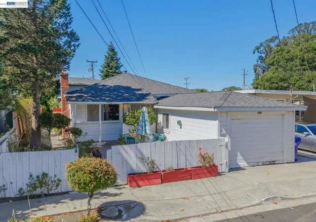 Photo 2 of Single family home for sale at 1506 Elm Ave, Richmond, CA 94805 | MLS# 41147543 | Listing updated on 2026-09-21