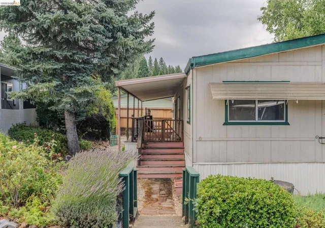 Photo 3 of Manufactured home for sale at 158 Three Fingered Jack, Murphys, CA 95247 | MLS# 41147549 | Listing updated on 2026-10-01