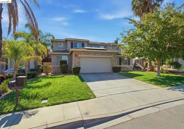 Photo 2 of Single family home for sale at 1882 Foster Mountain Ct, Antioch, CA 94531 | MLS# 41147558 | Listing updated on 2026-10-06