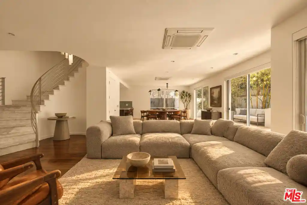 Photo 1 of Condo for sale at 928 N Croft Ave #102, Los Angeles, CA 90069 | MLS# 26985577 | Listing updated on 2026-10-23