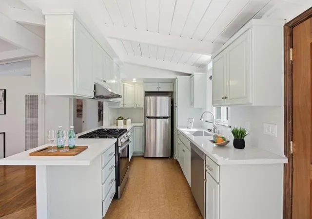 Photo 3 of Single family home for sale at 537 Mayellen Ave, San Jose, CA 95126 | MLS# ML82060500 | Listing updated on 2026-10-07