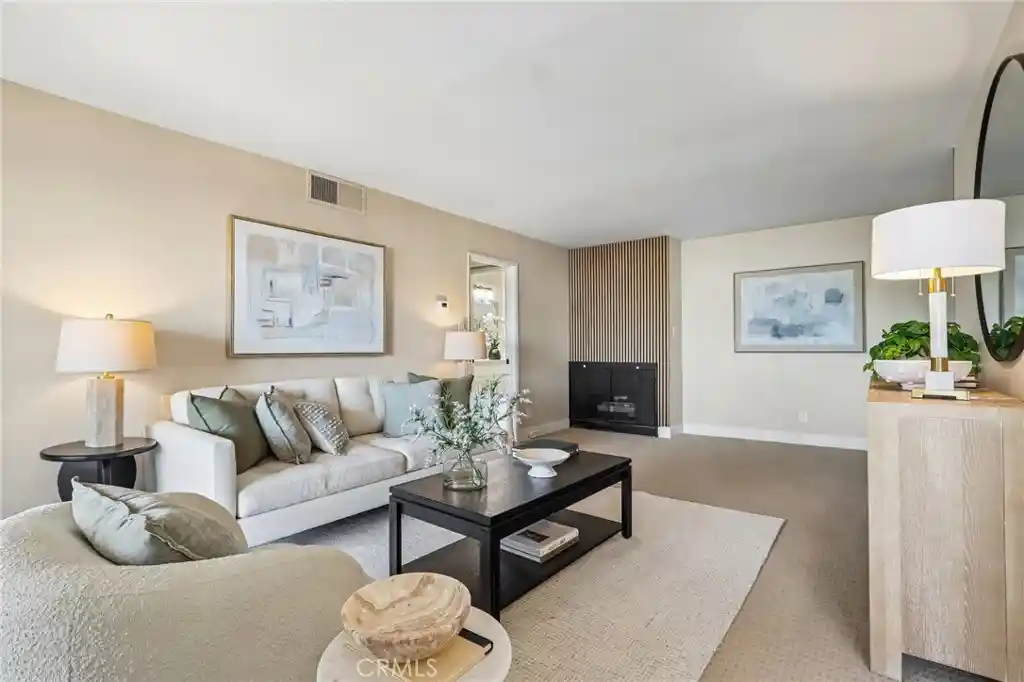 Listing Photo 1 - Condo for sale in 277 Pleasant St located at 277 Pleasant St, Pasadena, CA 91101 - Unit #206