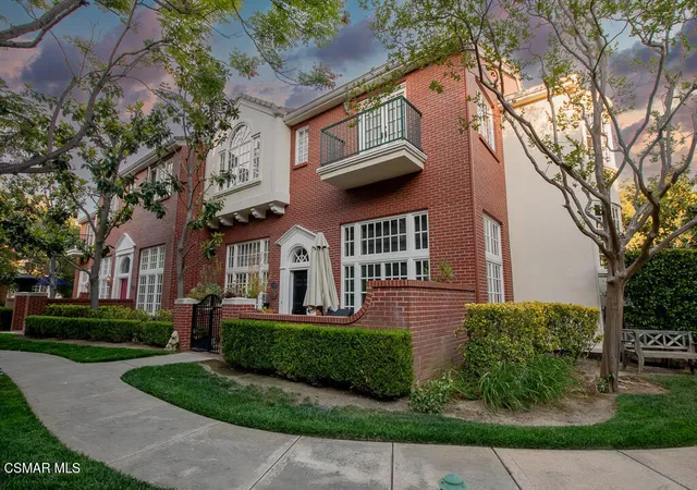 Photo 2 of Townhouse for sale at 2491 Swanfield Ct, Thousand Oaks, CA 91361 | MLS# 226004298 | Listing updated on 2026-10-02