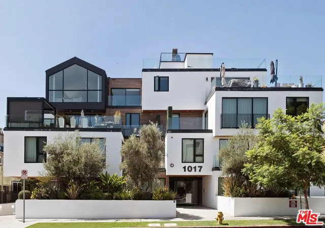 Photo 1 of Condo for sale at 1017 N Croft #PH01, Los Angeles, CA 90069 | MLS# 26985849 | Listing updated on 2026-10-09