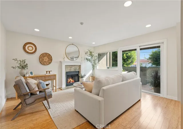 Photo 1 of Townhouse for sale at 1112 Beryl St #7, Redondo Beach, CA 90277 | MLS# SB26195983 | Listing updated on 2026-09-20
