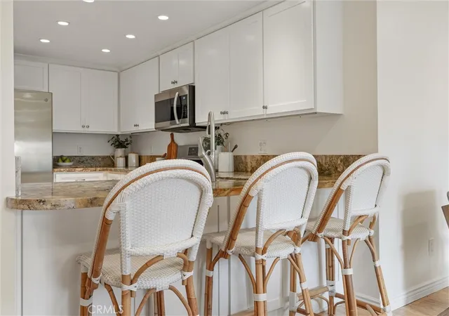 Photo 3 of Townhouse for sale at 1112 Beryl St #7, Redondo Beach, CA 90277 | MLS# SB26195983 | Listing updated on 2026-09-20