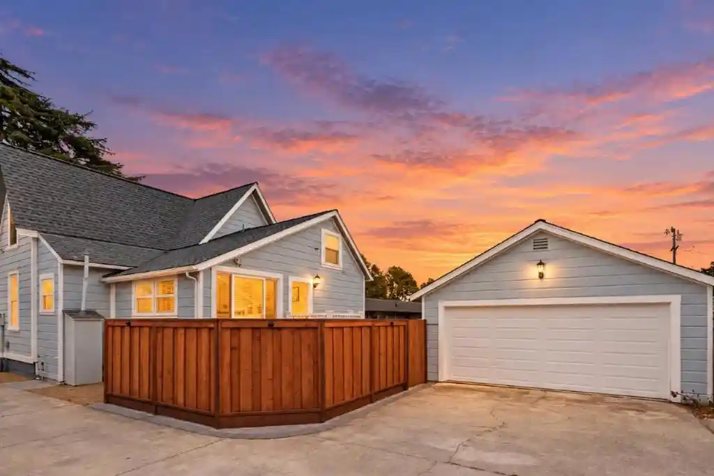 Photo 1 of Single family home for sale at 922 Mission St, Santa Cruz, CA 95060 | MLS# ML82060528 | Listing updated on 2026-10-30