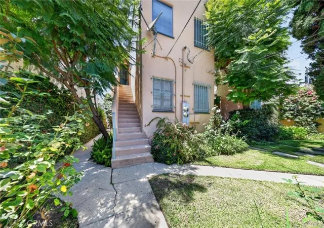 Photo 1 of Multi family home for sale at 138 N La Peer Dr, Beverly Hills, CA 90211 | MLS# SR26182571 | Listing updated on 2026-09-13
