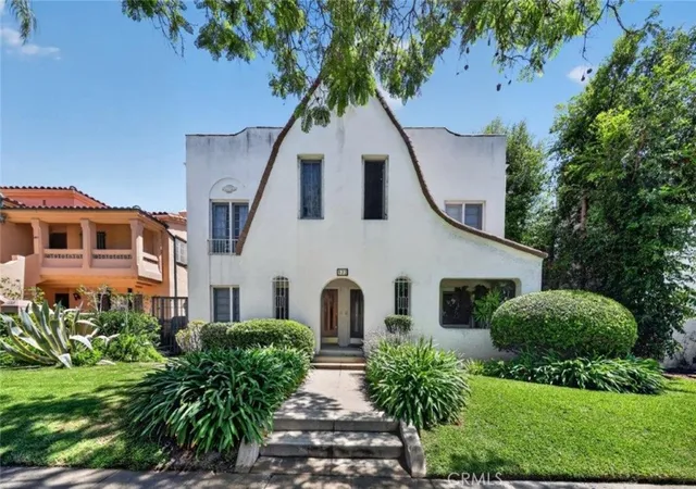 Photo 2 of Multi family home for sale at 132 N La Peer Dr, Beverly Hills, CA 90211 | MLS# SR26181930 | Listing updated on 2026-09-11