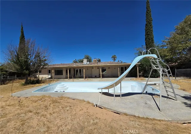 Photo 12 of Sale Pending at 20239 Osseo, Apple Valley, CA 92308 | MLS# HD26197452 | Listing updated on 2026-09-29