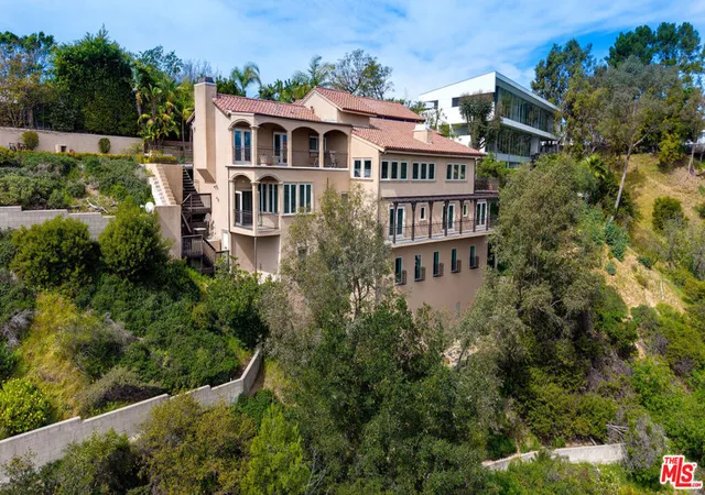 Photo 2 of Mansion for sale at 2480 Briarcrest Rd, Los Angeles, CA 90210 | MLS# 26985983 | Listing updated on 2026-10-04