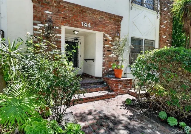 Photo 3 of House for sale at 144 N La Peer Dr, Beverly Hills, CA 90211 | MLS# SR26181944 | Listing updated on 2026-09-29