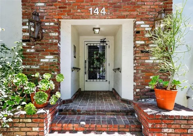 Photo 4 of House for sale at 144 N La Peer Dr, Beverly Hills, CA 90211 | MLS# SR26181944 | Listing updated on 2026-09-29