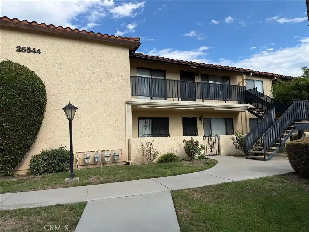 Listing Photo 1 - Condo for sale in 25644 Sharp Dr located at 25644 Sharp Dr, Hemet, CA 92544 - Unit 25644 Sharp Dr